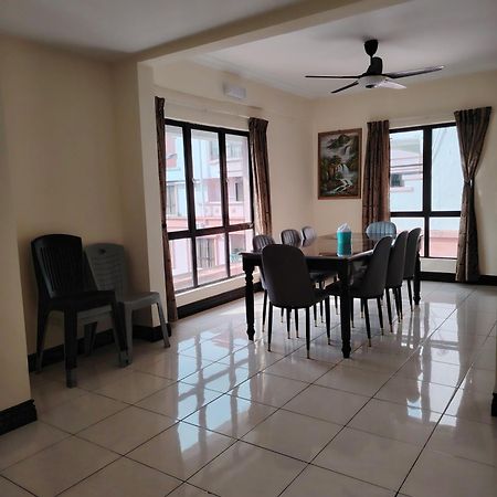 Town Condo - Marina Court קוטה קינבלו מראה חיצוני תמונה