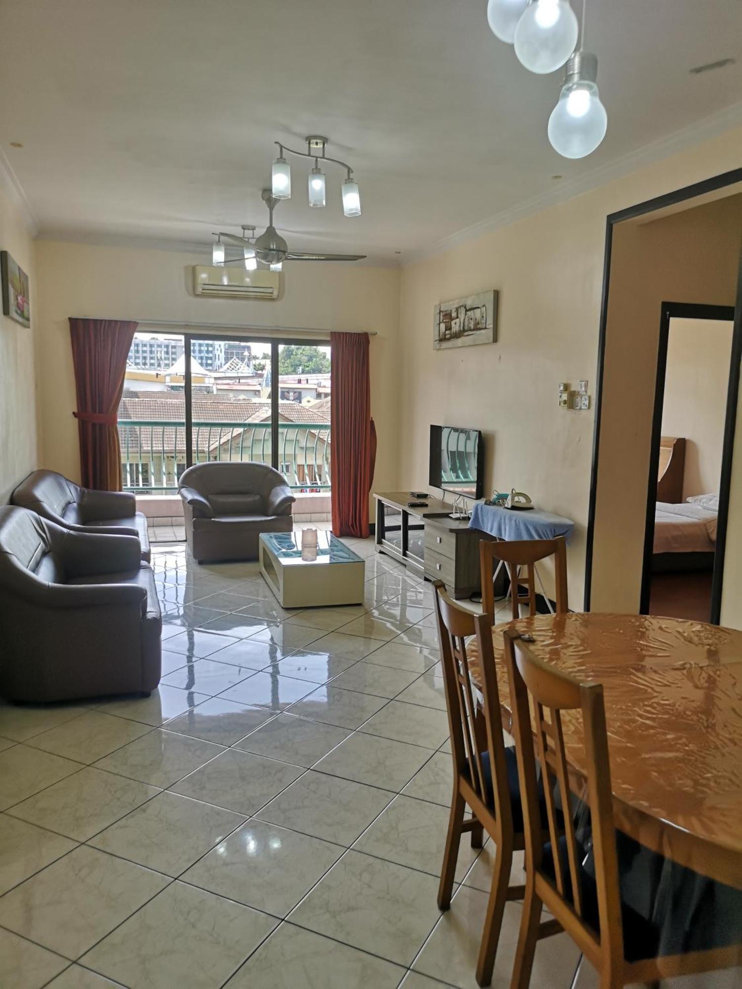 Town Condo - Marina Court קוטה קינבלו מראה חיצוני תמונה